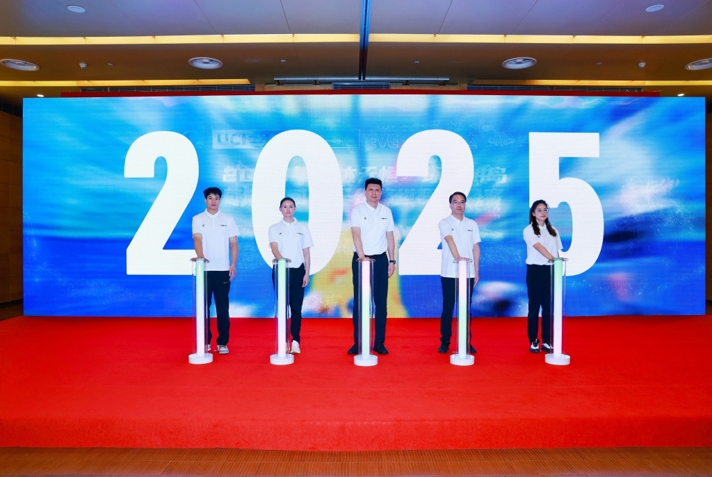 钟天使, 接待服务 钟天使, 接待服务