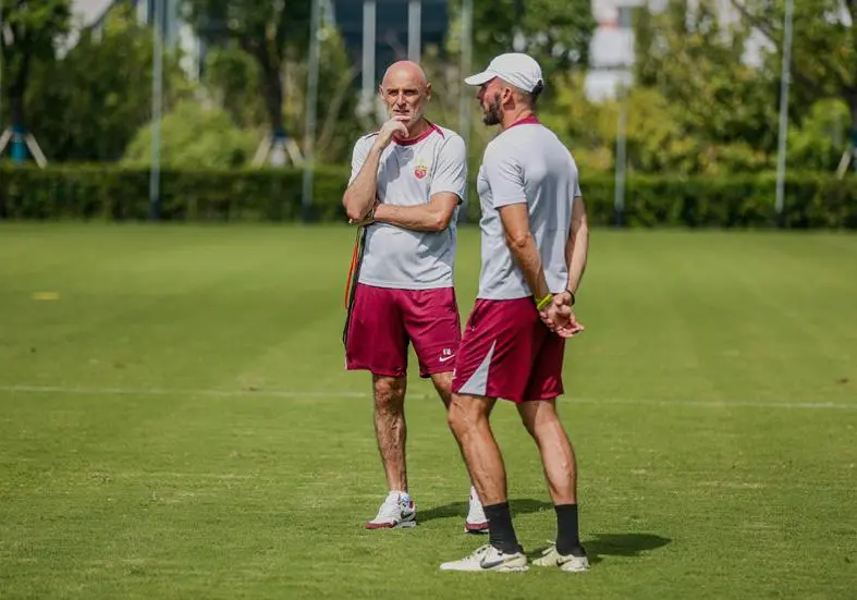 足球是圆的, img, div 足球是圆的, img, div