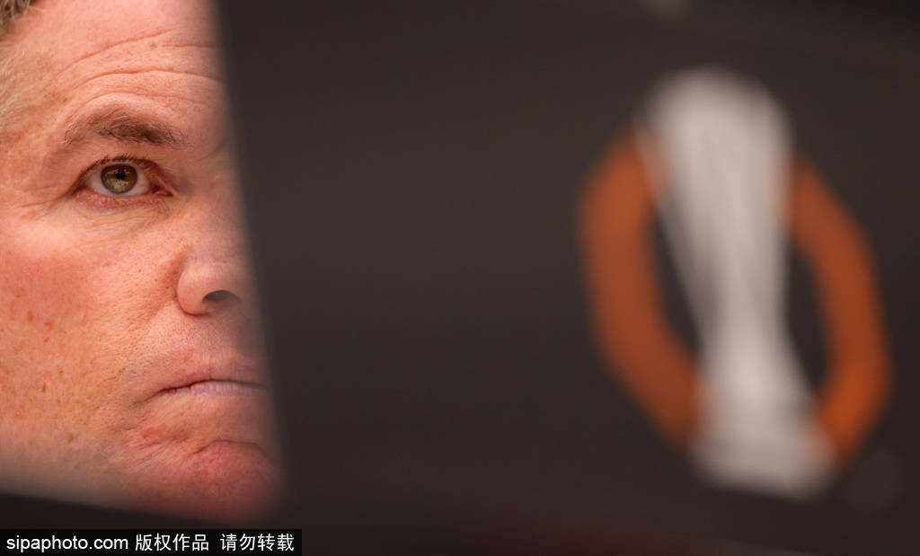 虽然他已经 虽然他已经