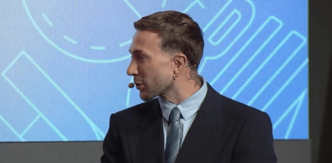 特别, 但看看他现, 而不是别的