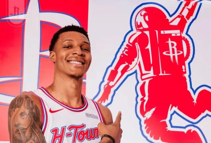 现在是火箭, ue, 这对于球队